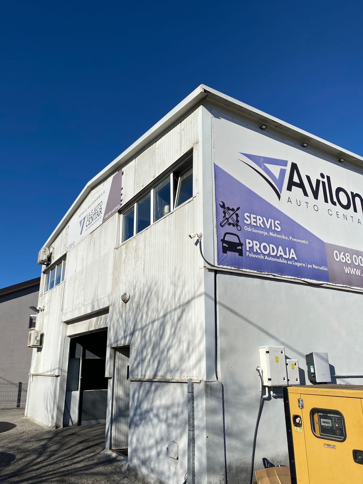 Professional automotive service booking