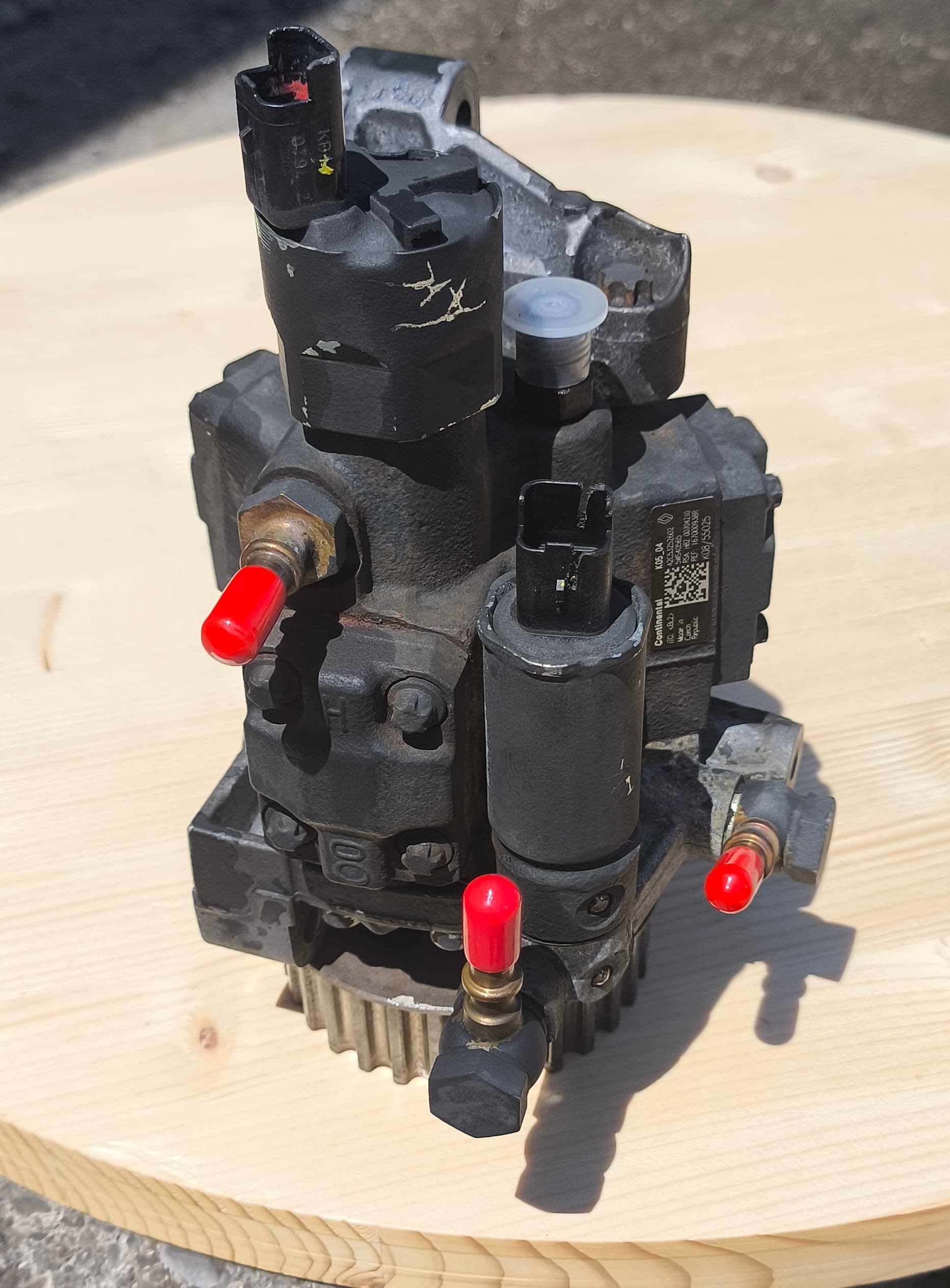 High-pressure fuel pump (TNVD) with pulley 1.5 dCi thumbnail 12