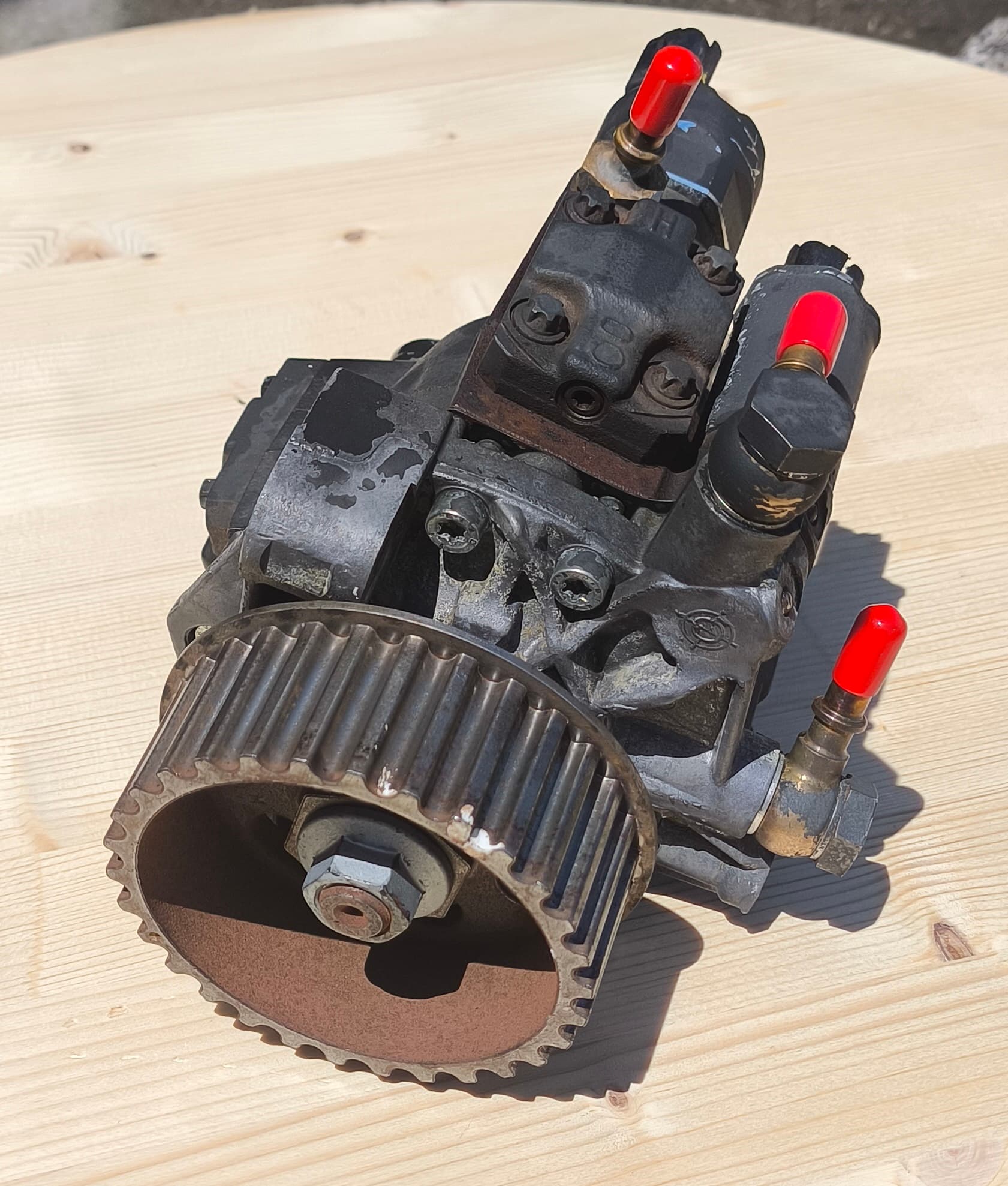 High-pressure fuel pump (TNVD) with pulley 1.5 dCi thumbnail 14